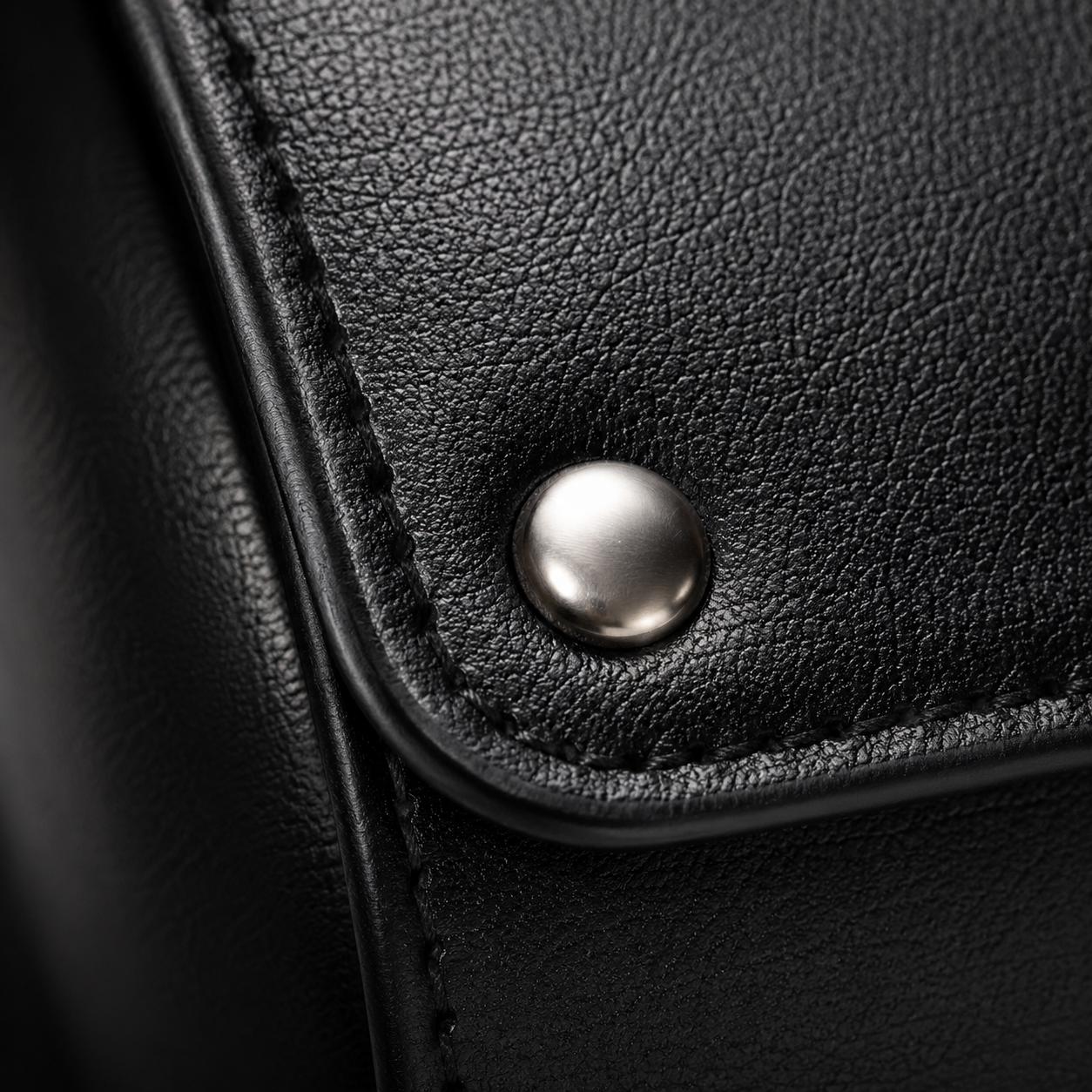 Etui Voyage Grand Tour - detail matiere cuir